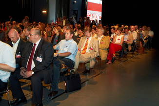 Bild 12 / 208
