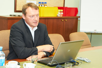 Bild 30 / 76
