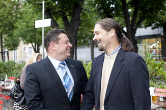 Bild 9 / 181