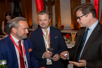 Bild 8 / 127