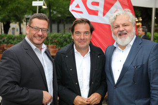 Bild 8 / 153