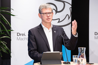 Bild 9 / 28