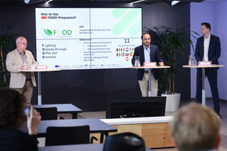 Bild 12 / 27