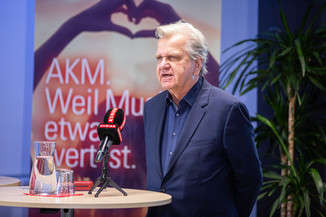Bild 11 / 56