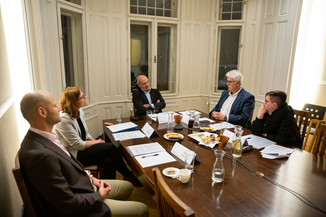 Bild 10 / 83