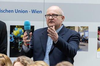 Bild 104 / 237