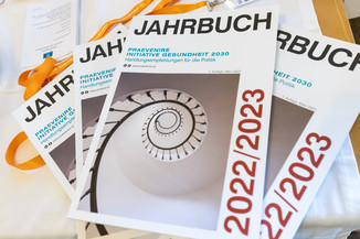 Bild 4 / 124