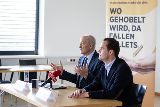 Bild 9 / 32