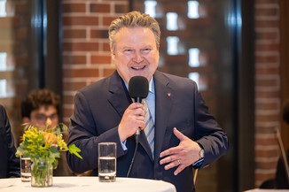 Bild 30 / 58