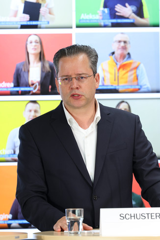 Bild 18 / 48