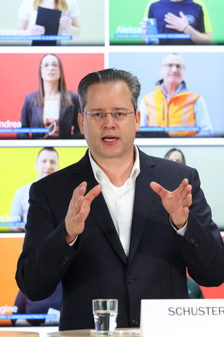 Bild 19 / 48