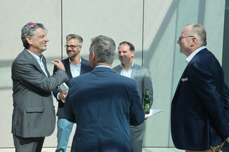 Bild 11 / 86