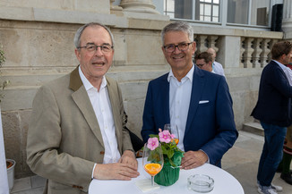 Bild 15 / 136