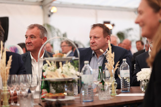 Bild 150 / 199