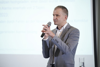 Bild 25 / 82