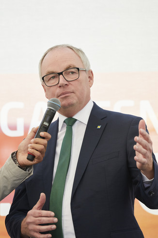 Bild 12 / 46
