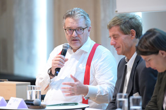 Bild 94 / 141