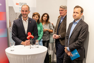 Bild 30 / 54