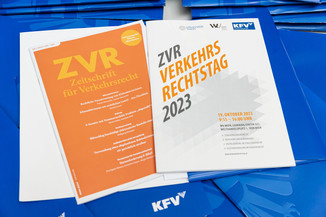 Bild 3 / 157