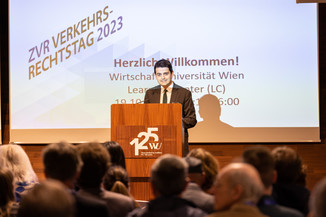 Bild 7 / 157