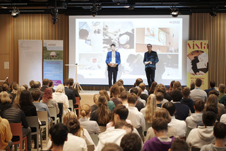 Bild 12 / 115
