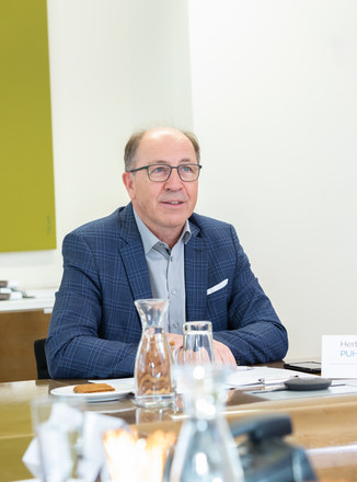 Bild 19 / 56