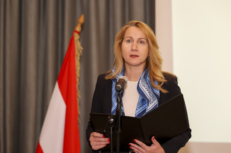 Bild 7 / 82