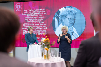 Bild 19 / 24