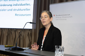 Bild 45 / 213