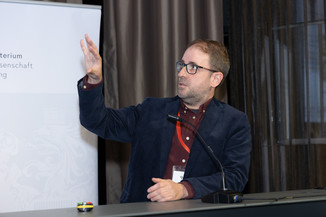 Bild 132 / 213