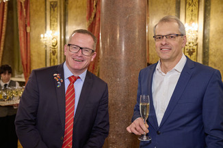 Bild 13 / 111