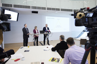 Bild 9 / 40