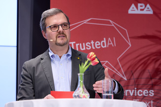 Bild 16 / 48