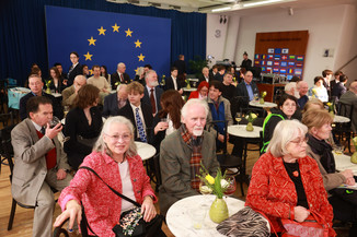 Bild 8 / 136