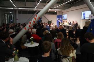 Bild 65 / 136