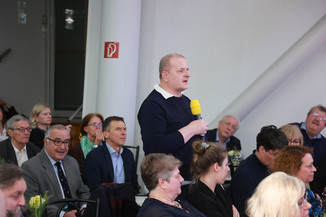 Bild 128 / 136