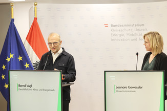 Bild 12 / 26
