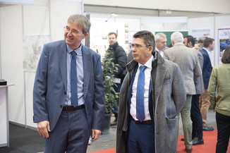 Bild 12 / 134