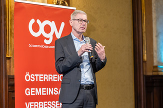 Bild 100 / 203