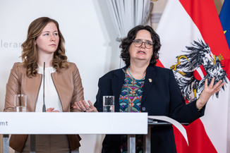 Bild 9 / 18