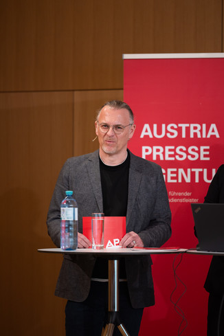 Bild 3 / 51