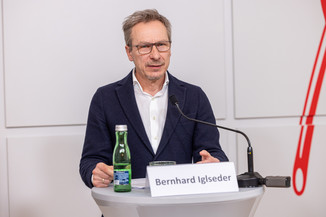 Bild 13 / 56