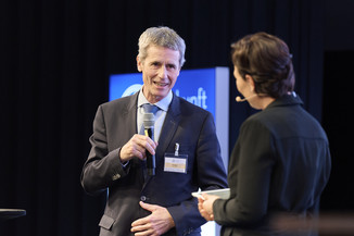 Bild 11 / 130