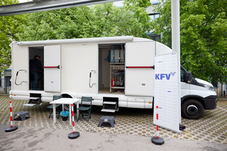 Bild 12 / 45