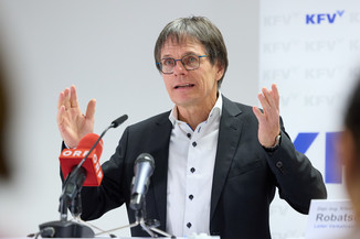 Bild 25 / 45