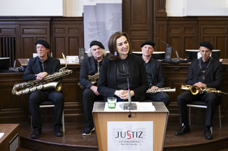 Bild 30 / 57