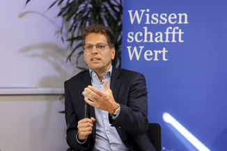 Bild 13 / 33