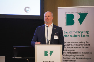 Bild 4 / 46