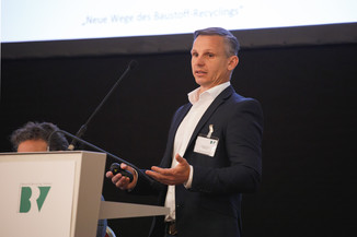 Bild 14 / 46