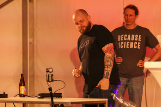 Bild 30 / 85